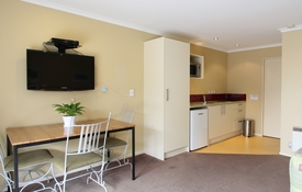 Access Unit dining area